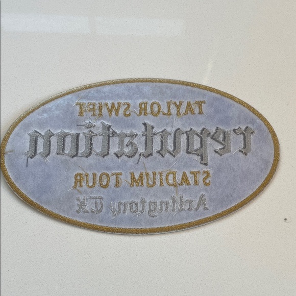 Taylor Swift Reputation Stadium Tour Patch - Picture 2 of 2